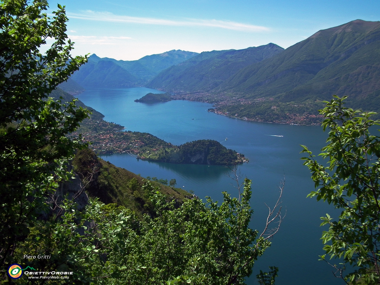 60 verso i due rami del Lago di Como....JPG